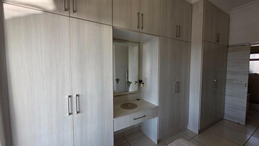 2 Bedroom Property for Sale in Mossel Bay Central Western Cape
